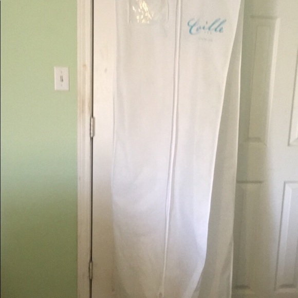 Selling my Camillelavie wedding dress! - Picture 5 of 5